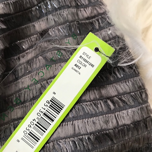 Alice and Olivia Sylvana Faux Fur Miniskirt - Picture 4 of 8